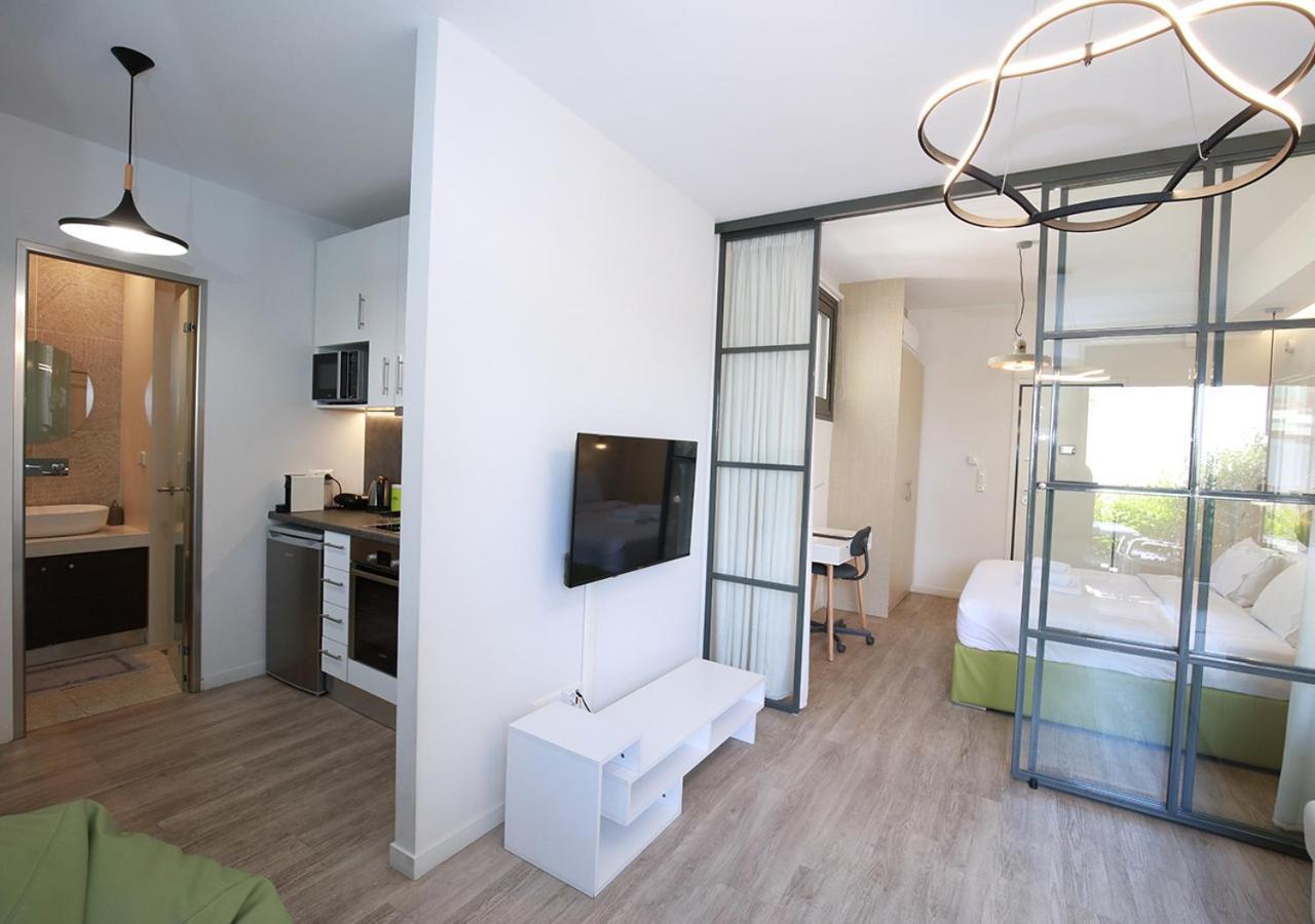 Emily In Athens - Central Chic Flat With Terrace Syntagma E1 Exterior foto