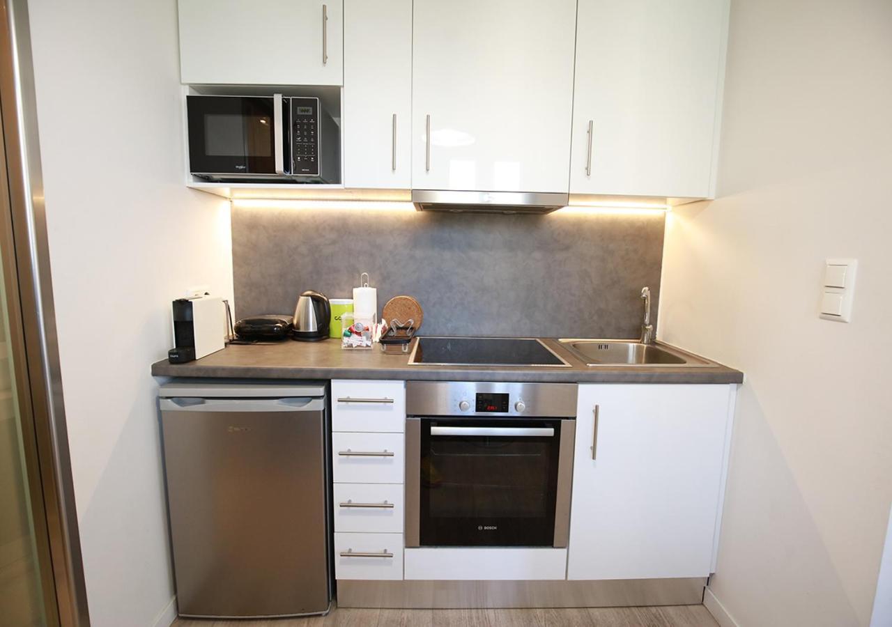 Emily In Athens - Central Chic Flat With Terrace Syntagma E1 Exterior foto